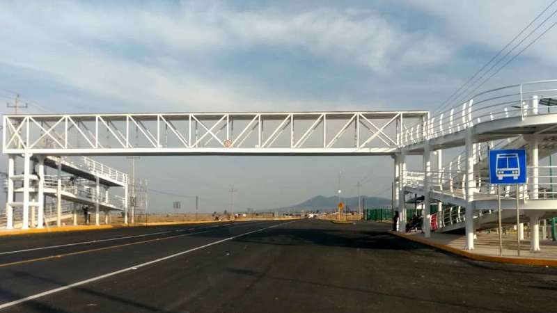 Construye Secoduvi puente peatonal hospital general de Calpulan