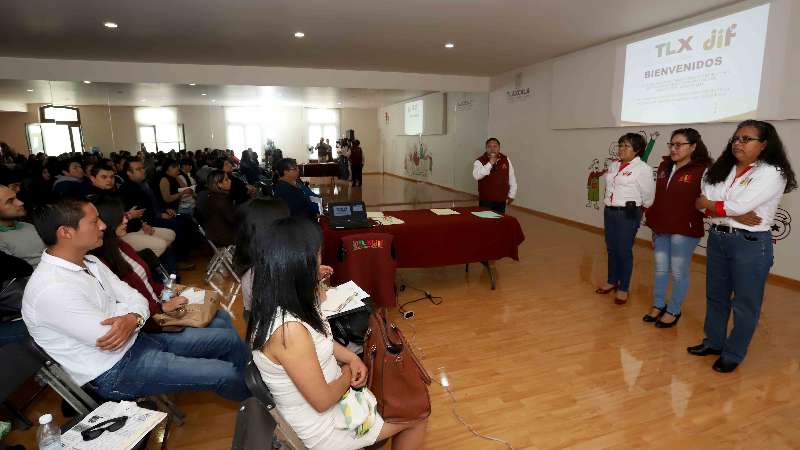 Capacita DIF estatal a municipios sobre orientación alimentaria