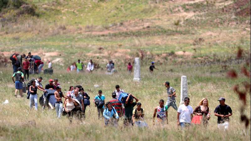 Soldados venezolanos matan al menos a dos compatriotas 