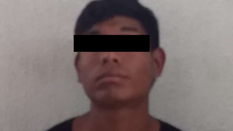 Policía de Zacatelco, detiene a presunto Narcomenudista