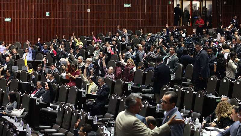 Van diputadas contra cierre de refugios para mujeres 