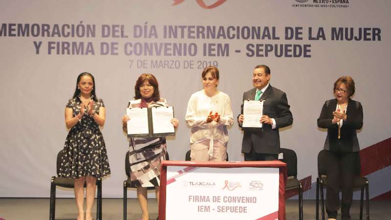 Encabeza Sandra Chávez conmemoración del Día de la Mujer