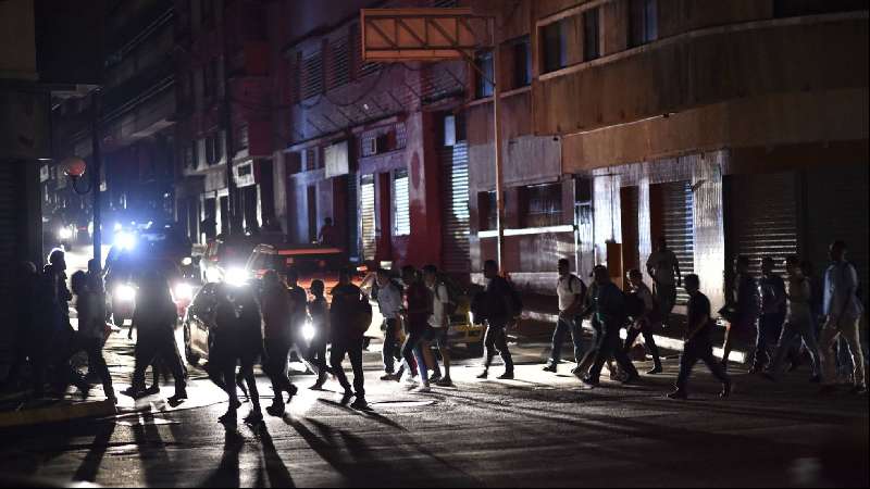 Un apagón masivo deja sin luz a Caracas 