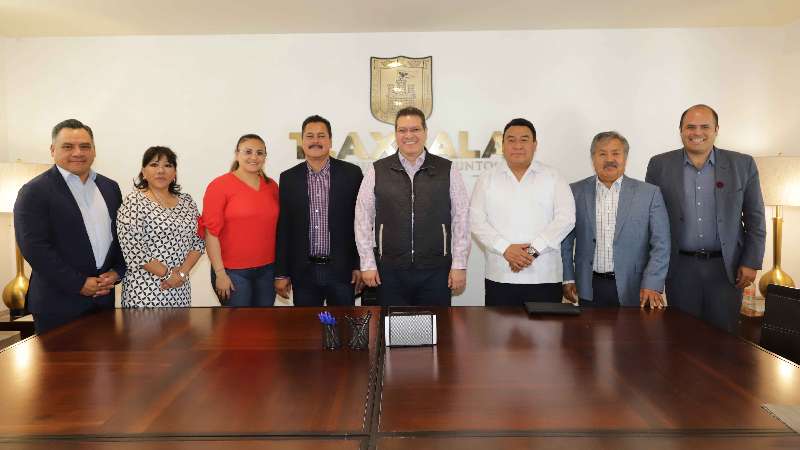 Marco Mena y conferencia de alcaldes de Tlaxcala 