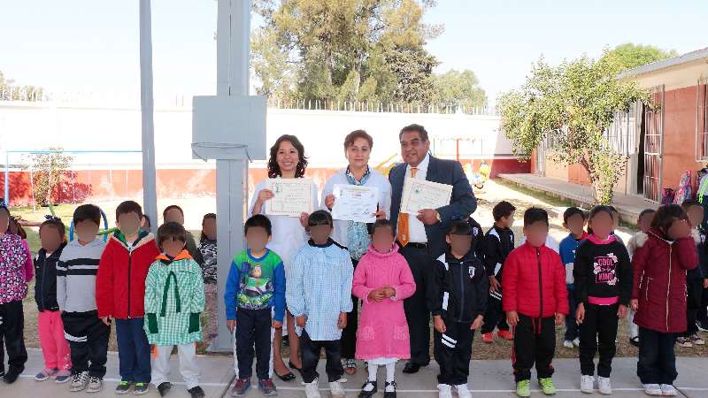 Efectuó la UATx programa de eliminación de caries en Tlaxcala