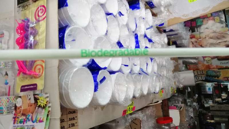 Economía no alcanza para utensilios biodegradables: comerciantes