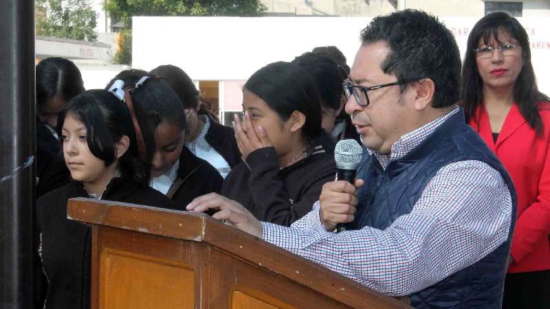 Llevan tráiler de la ciencia y la tecnología a escuela de La Joya