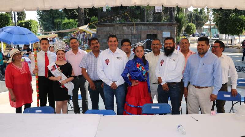 Entrega de “Plaza de Armas” marcó inició de Carnaval 