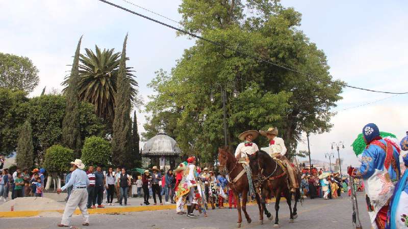 Con batallones y explosivos  brilla Carnaval Natívitas 2019