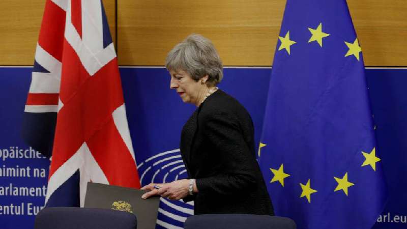 May pide a la UE una prórroga hasta el 30 de junio para Brexit