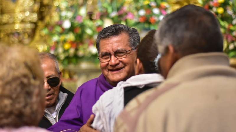 Se Despide el Padre Elpidio, de la Parroquia de Zacatelco