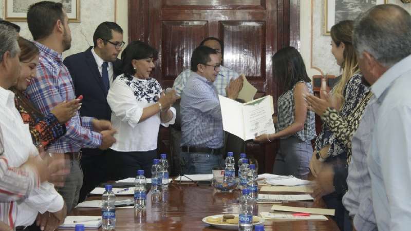 Entrega Cabildo de Tlaxcala el Premio Municipal de la Juventud
