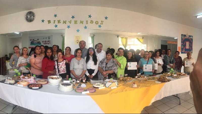 Termina curso de repostería en el DIF de Xicohtzinco