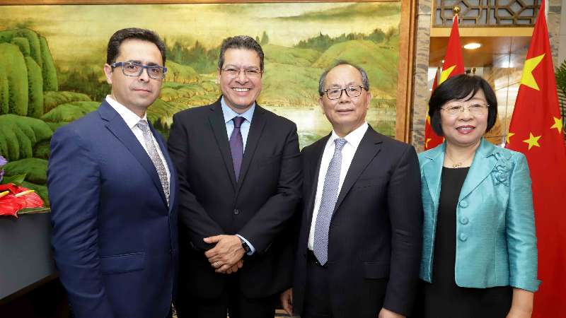 Asiste Marco Mena a despedida del embajador de China en México