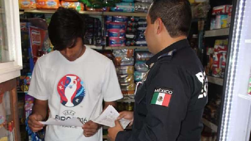 Previenen delitos en comercios de Tocatlán