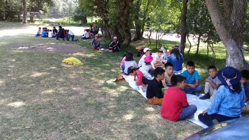 Celebra Xicotzinco Día Internacional del Libro