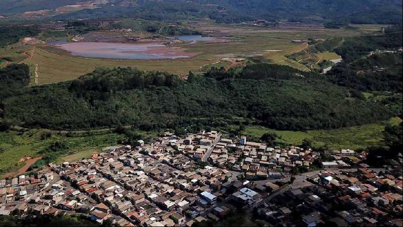 La bendición y la maldición de las minas en Brasil