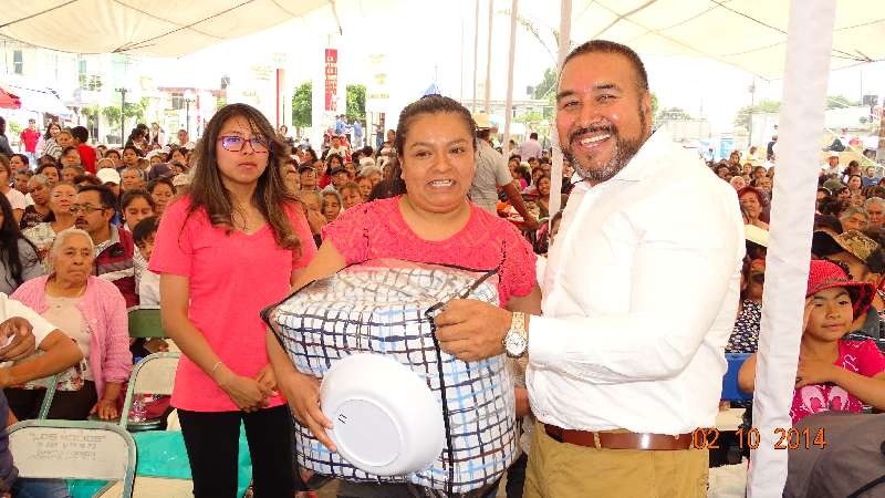 Emotivo festejo, reúne a más de 1000 mamás en Xicohtzinco