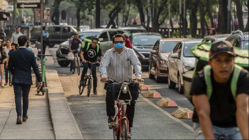 Contaminación obliga a suspender clases en la capital de México