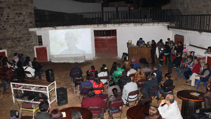 Presentan en la capital “Un filósofo en la Arena” 