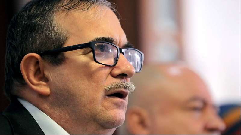 El líder del partido FARC rompe con el exnegociador 