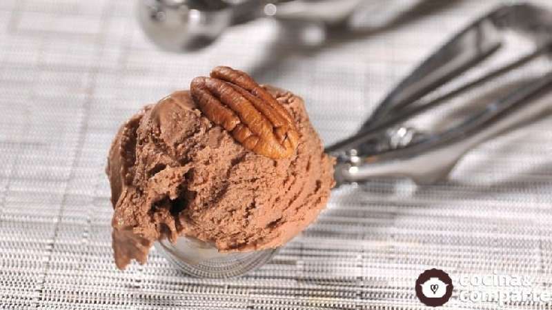 Helado de Nutella con chispas de chocolate