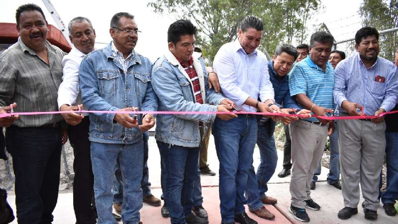 Entregan rehabilitación de tanque de agua en San José Atoyatenco