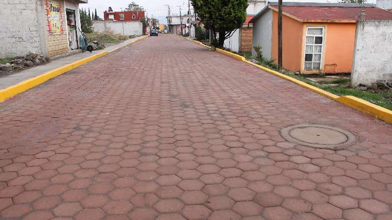 Atiende alcaldesa Ávalos petición de vecinos de la calle Galeana 