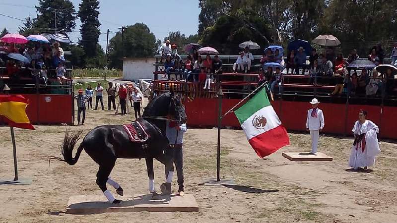 Celebran a padres en Tocatlán