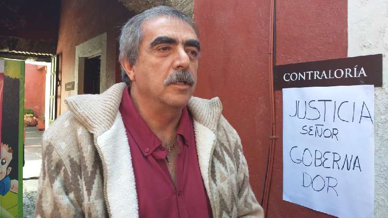 Inicia huelga de hambre ex trabajador de Pensiones Civiles