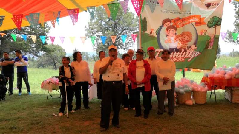 Disfrutaron familias de Domingo Cultural en Metepec