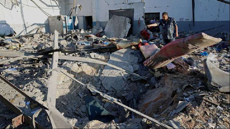 Al menos 40 muertos tras un bombardeo en Trípoli