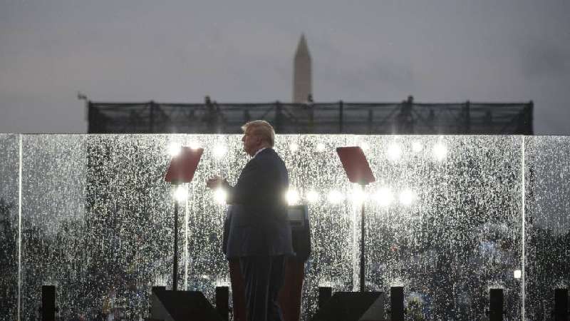 Trump llama a la unidad en un 4 de julio