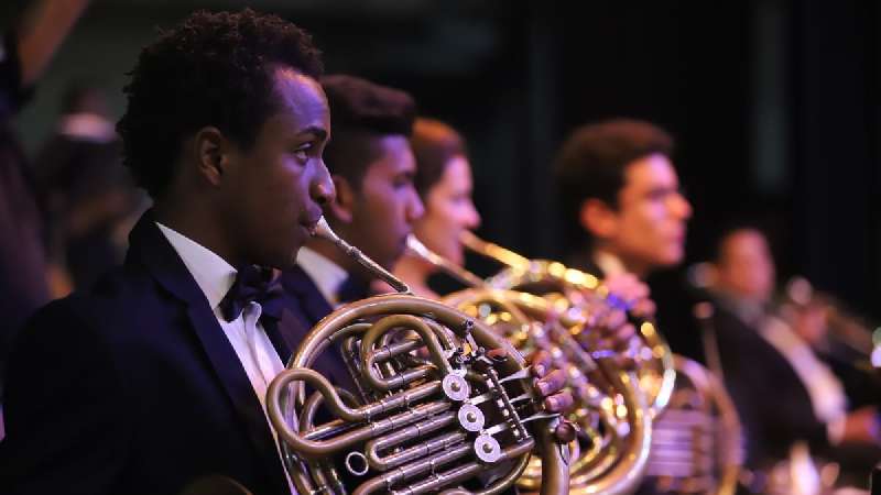 Ofrece orquesta de las américas concierto conmemorativo 