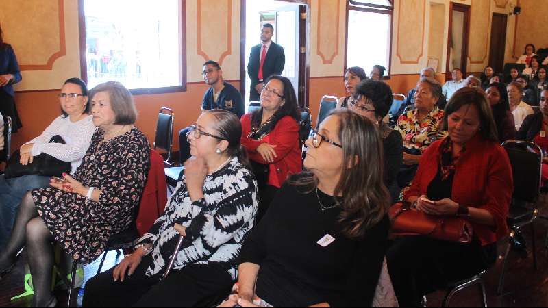 Reconocen labor de terapeutas en la capital 