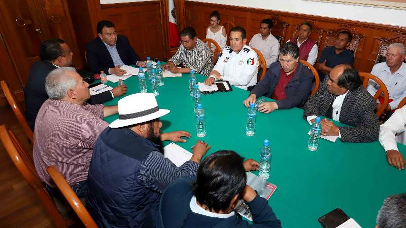 Trabaja Segob con transportistas en mejora del servicio