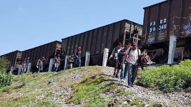 Buscan acuerdos para quitar vallas anti inmigrantes en Apizaco