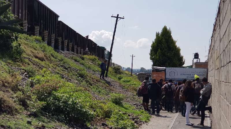 Interviene gobierno federal para retirar muros de Ferrosur