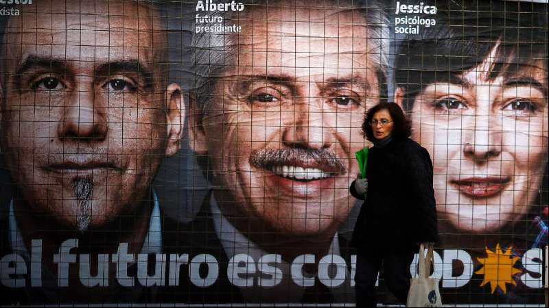 La campaña electoral argentina mira al dólar