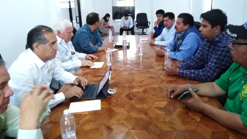 Plantean campesinos desatención, concretan encuentro con Sader