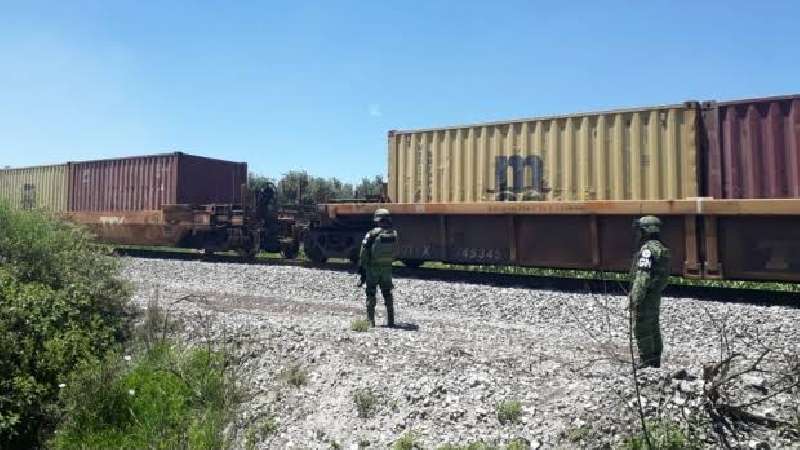 Refuerzan 170 marinos seguridad de trenes, bajan atracos en 70 %