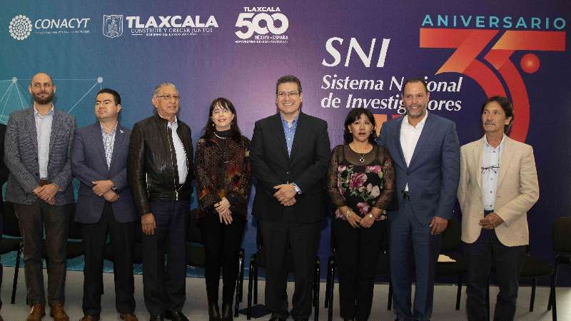 Mena y María Elena Álvarez encabezan 35 aniversario del SNI