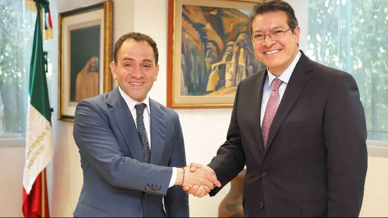 Marco Mena se reúne con Arturo Herrera, secretario de hacienda