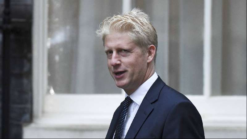 Jo Johnson dimite como ministro por las discrepancias con Boris 
