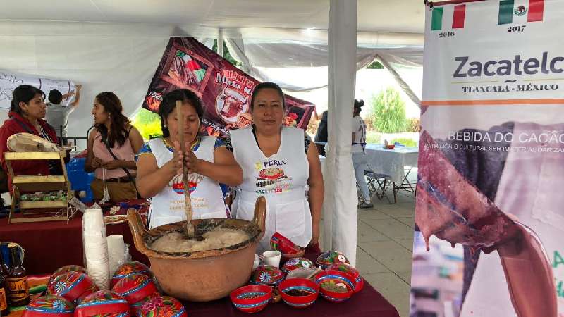 Zacatelco presente en encuentro Nacional de Artesanos en Cholula
