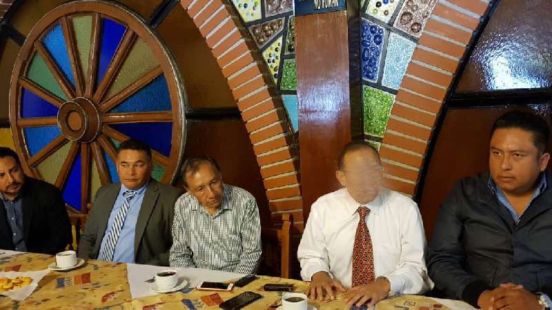 Acusan a líder moral de Maestros por México de fraude 