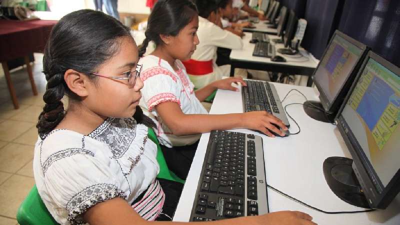 Fortalece SEPE nueva escuela mexicana en Tlaxcala