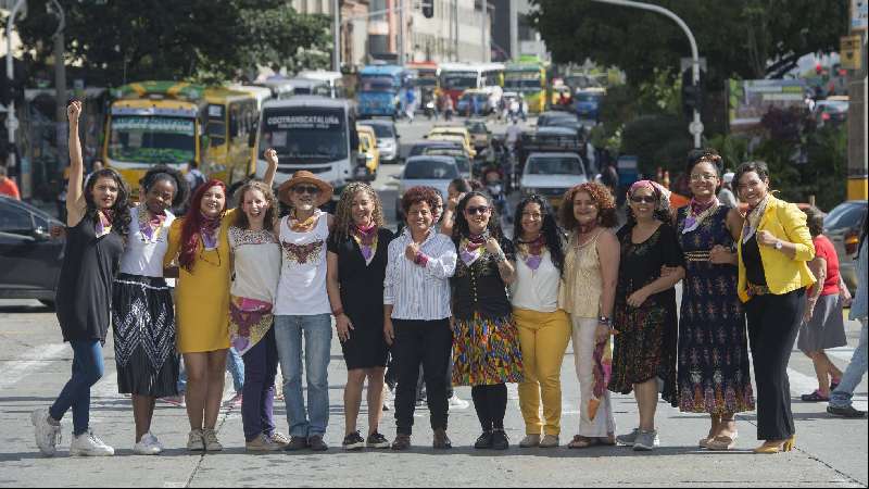 Movimiento de mujeres que quiere sacudir la política de Medellín