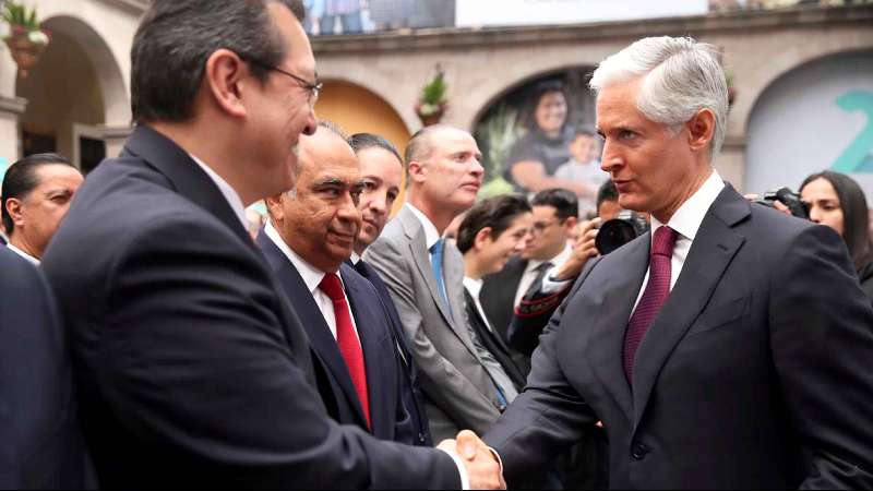 Mena asiste a segundo informe del gobernador del EDOMEX, Alfredo 