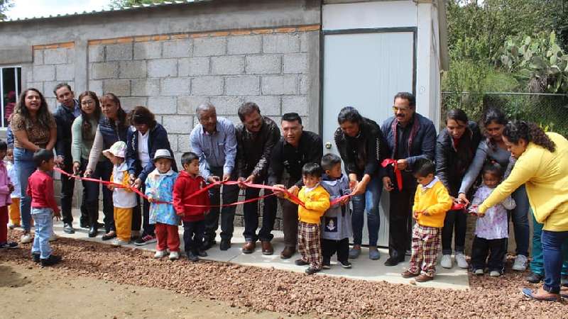 En Tocatlán se entregó aula en jardín de niños Amalia González